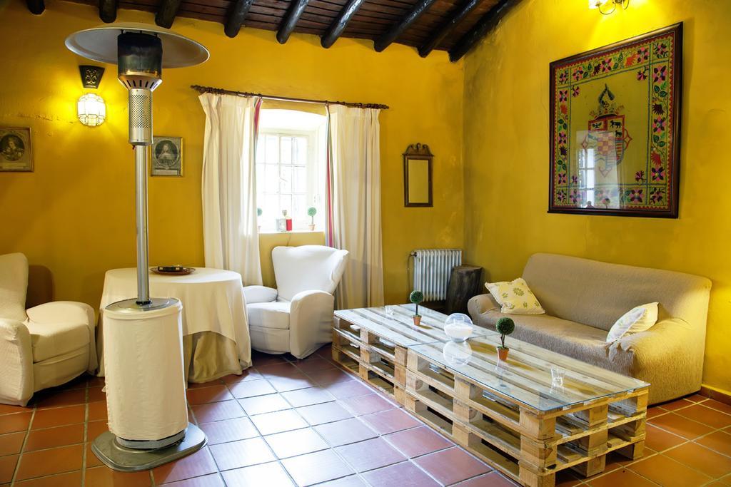 Alojamiento Rural Historico El Vaqueril Hotel Caceres Exterior photo